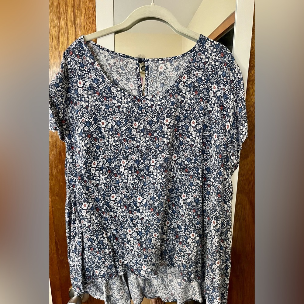 🌺Floral, bohemian top, size 2X.